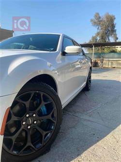 کرایسلەر 300